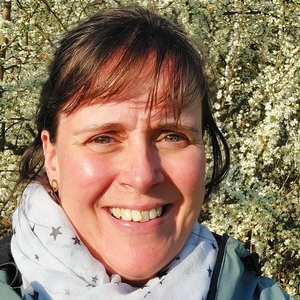 Normal fixed karin housted billede